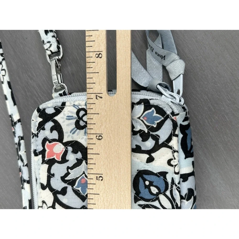 Vera Bradley Crossbody Wristlet Wallet Lisbon Medallion Quilted Crossbody Purse - Picture 12 of 12